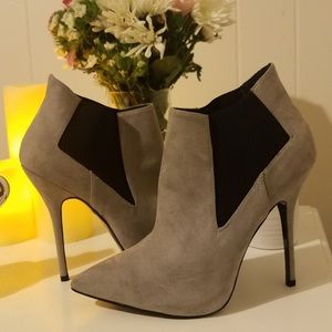 Forever 21 ankle booties size 10